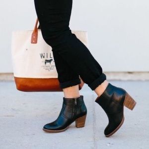 MADEWELL Billie Leather Stacked Heel Ankle Boots in Black